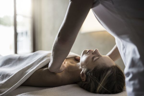Massage im Wellnesshotel Adler Thermae, Toskana, Italien