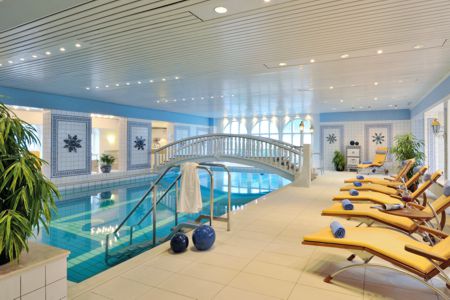 Hausansicht Badhotel Sternhagen superior Vital- und Thalasso-Hotel Wellness an der Nordsee direkt am Strand