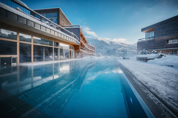 Wellnesshotel DAS KRONTHALER am Achensee - Auenpool im Winterurlaub