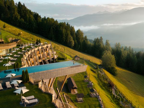 Wellnesshotel Hubertus - Sommerurlaub in den Dolomiten