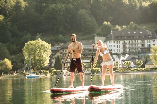 Waldhof Fuschlsee Resort - Standup Paddeln auf dem Fuschlsee